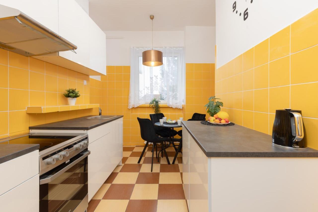 Metro Plac Wilsona Apartments Mickiewicza By Noclegi Renters Warsawa Bagian luar foto