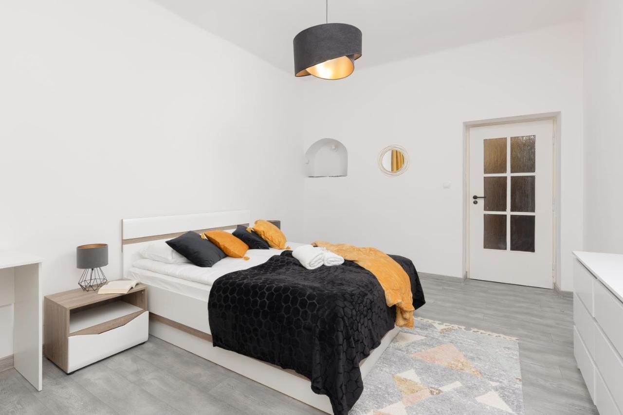 Metro Plac Wilsona Apartments Mickiewicza By Noclegi Renters Warsawa Bagian luar foto
