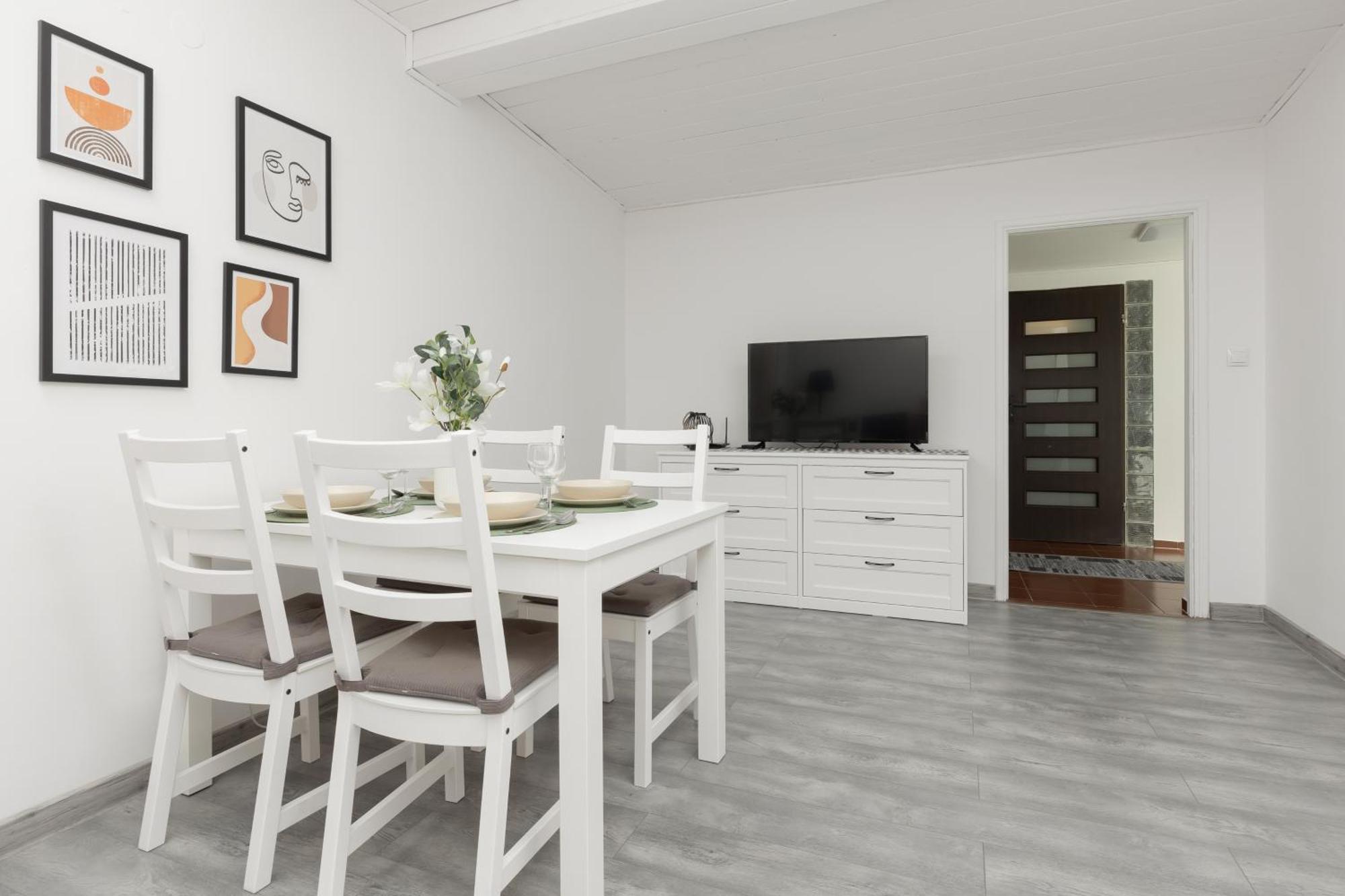 Metro Plac Wilsona Apartments Mickiewicza By Noclegi Renters Warsawa Bagian luar foto